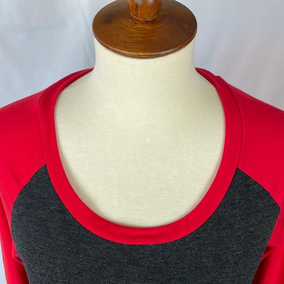 Stranger Things "Steve Harrington's Babysitter Service" Baseball Tee -Size Small - Picture 3 of 8